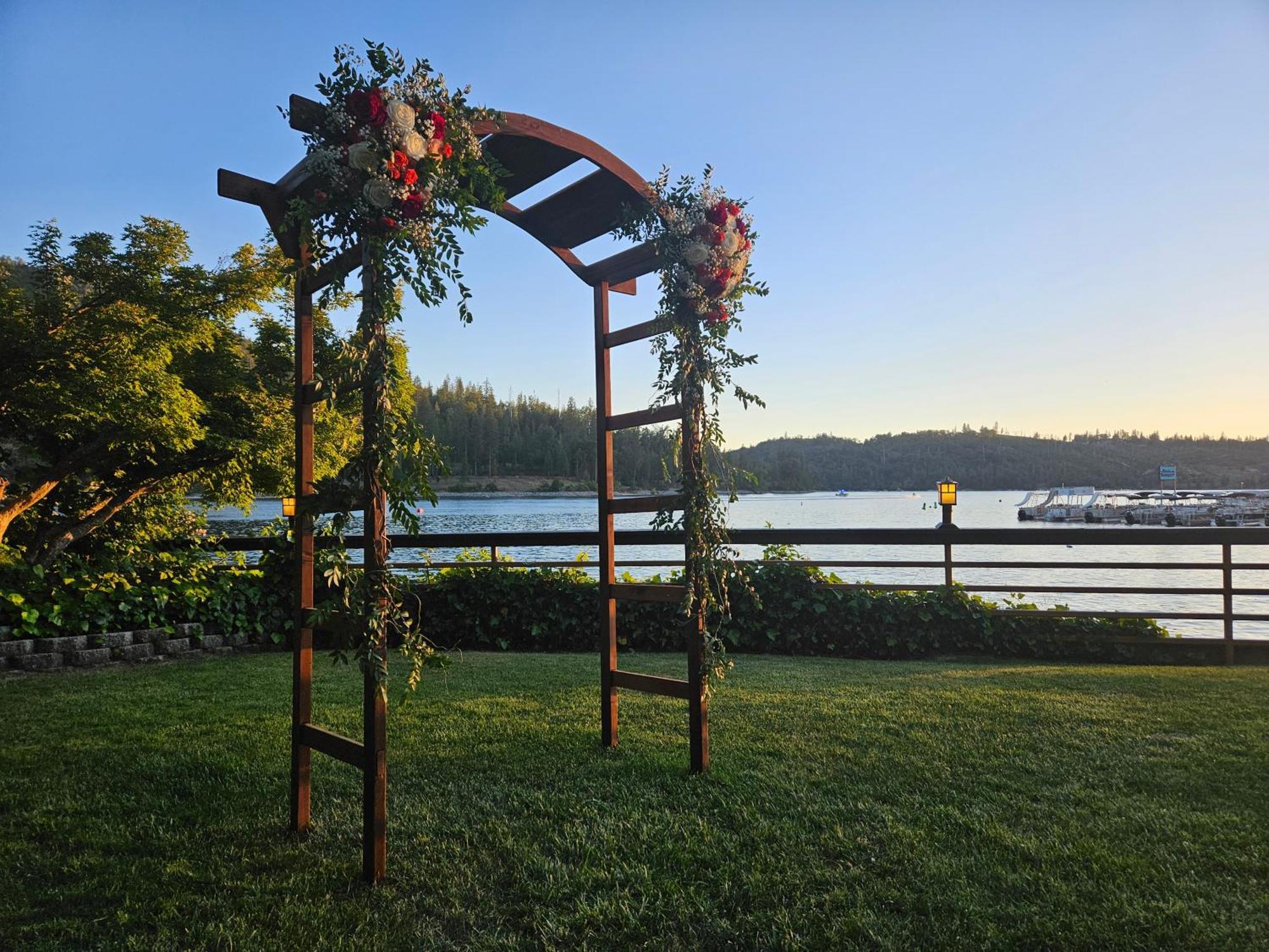 The Pines Resort & Conference Center Bass Lake Exteriör bild